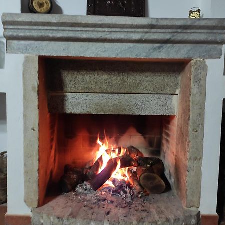 Casa Rural La Carriona Segura de Leon Ngoại thất bức ảnh