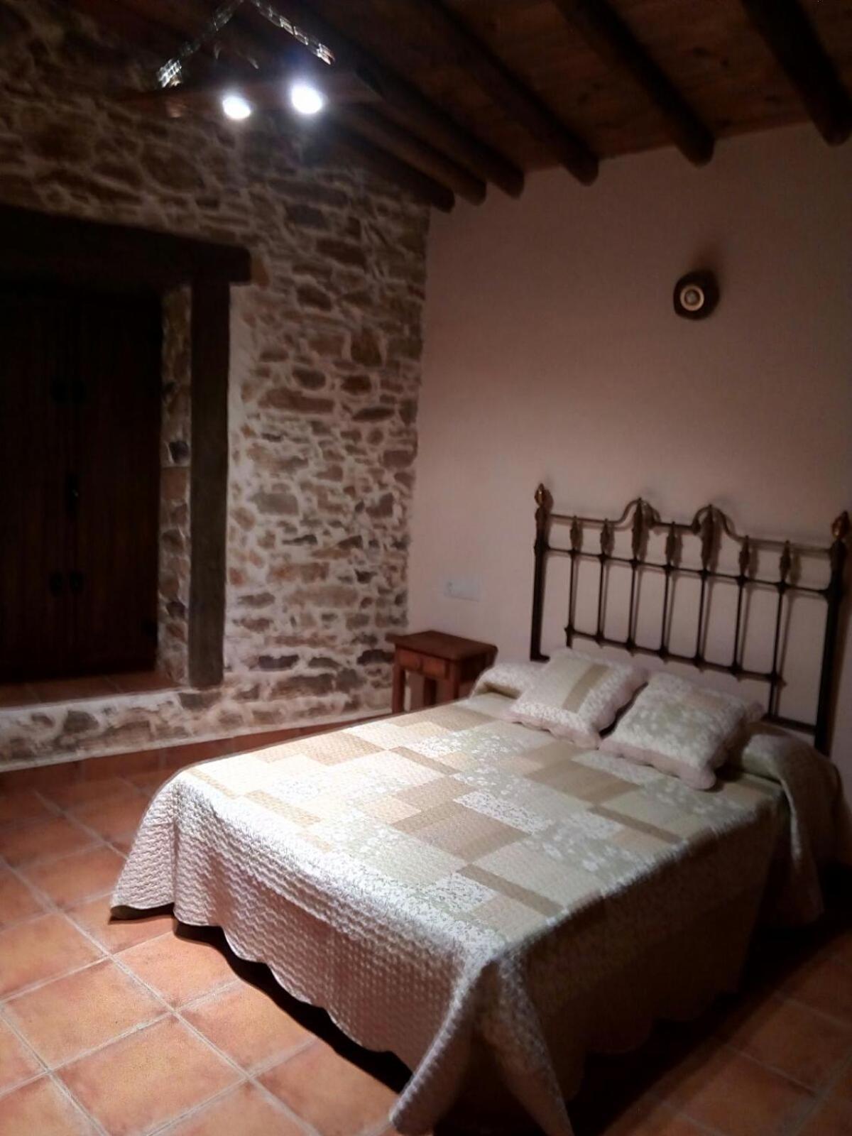Casa Rural La Carriona Segura de Leon Ngoại thất bức ảnh