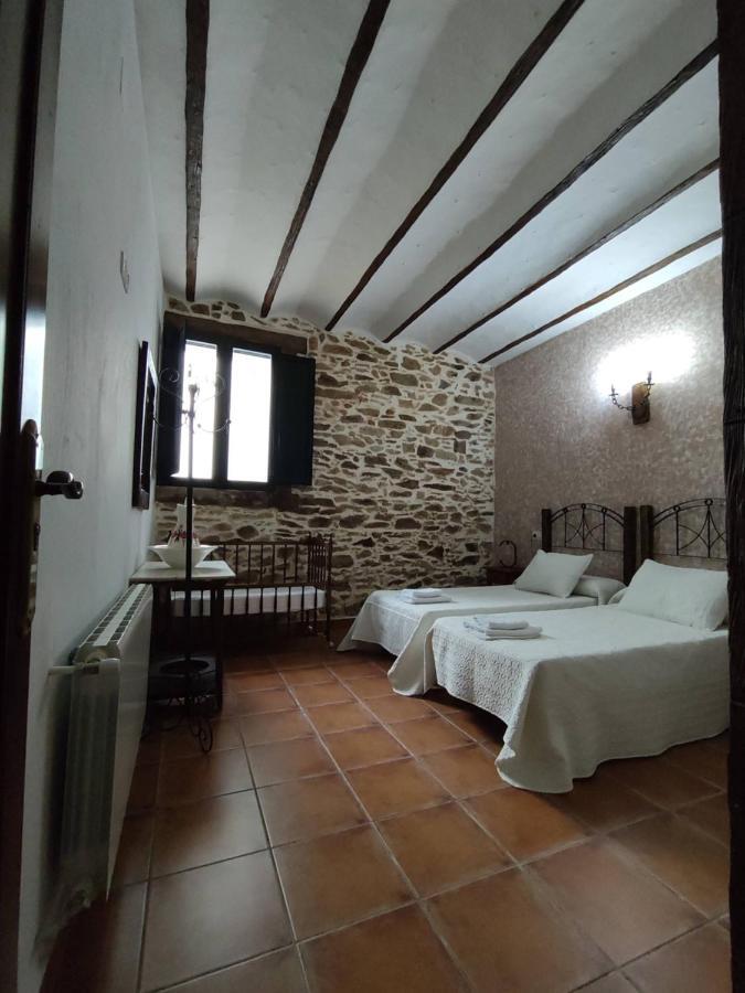 Casa Rural La Carriona Segura de Leon Ngoại thất bức ảnh