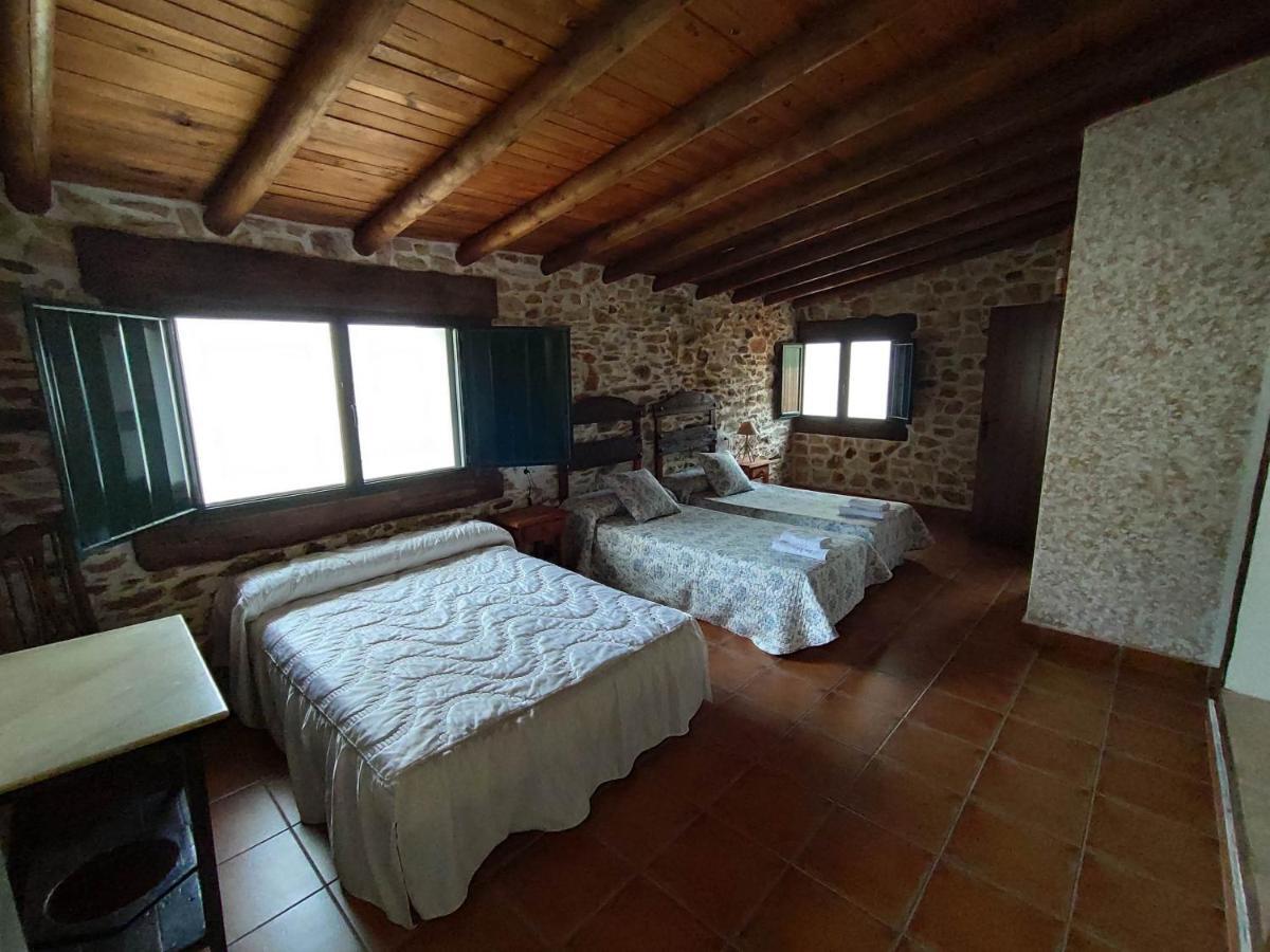 Casa Rural La Carriona Segura de Leon Ngoại thất bức ảnh