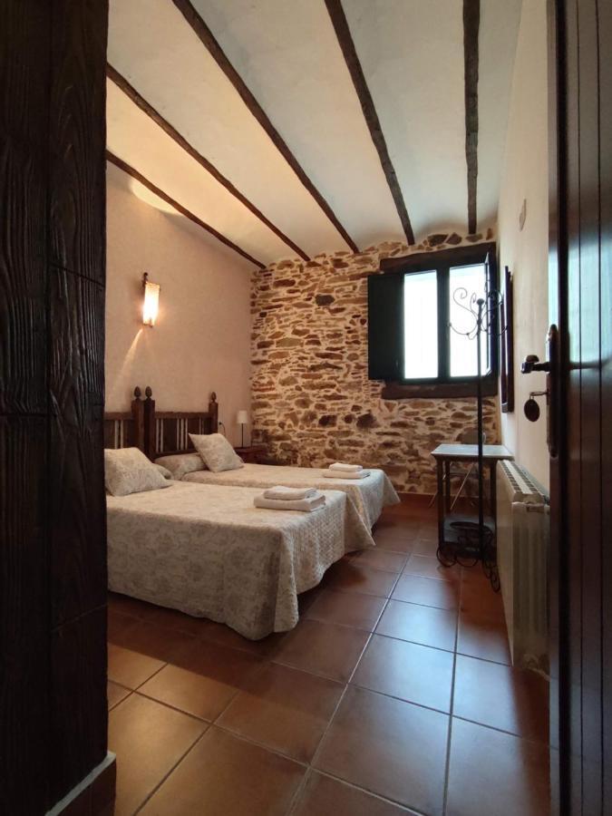 Casa Rural La Carriona Segura de Leon Ngoại thất bức ảnh